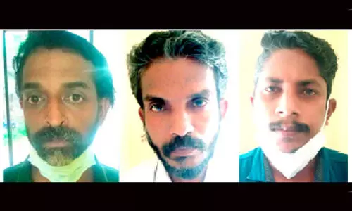 ആ​ശു​പ​ത്രി മു​റി​യി​ൽ മോ​ഷ​ണം ന​ട​ത്തി​യ ജീ​വ​ന​ക്കാ​ര​ന​ട​ക്കം മൂ​ന്നു​പേ​ർ പി​ടി​യി​ൽ