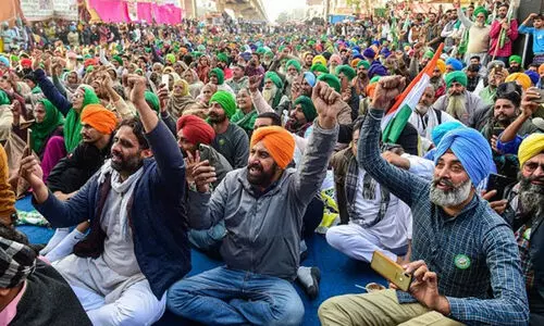 കർഷക നിയമങ്ങൾ പിൻവലിക്കാനുള്ള ബിൽ ആദ്യ കടമ്പ കടന്നു; കേന്ദ്ര മന്ത്രിസഭയുടെ അംഗീകാരമായി