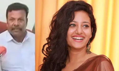 ഹാർഡ് ഡിസ്ക് നശിപ്പിച്ചതും വാഹനത്തിന്‍റെ പിന്തുടരലും ദുരൂഹം -അൻസിയുടെ പിതാവ് കബീർ