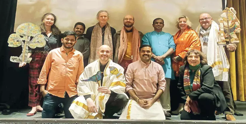 Tholpavakoothu arrived in Paris