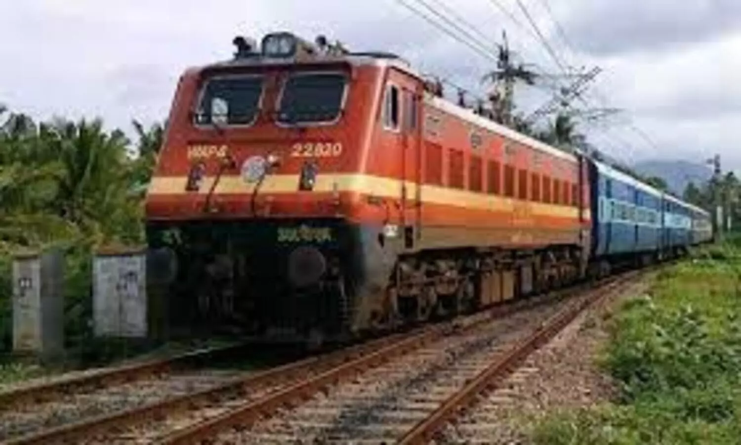 വെള്ളപ്പൊക്കം: ട്രെയിൻ റദ്ദാക്കൽ തുടരുന്നു