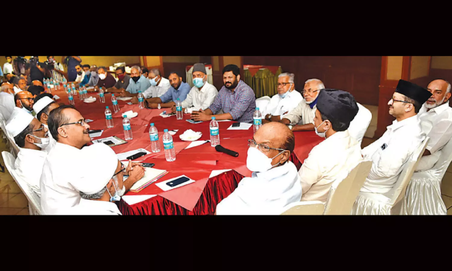 വഖഫ് ബോർഡ് നിയമനം: തീരുമാനം പിൻവലിക്കണമെന്ന് മുസ്‌ലിം സംഘടനകൾ, കാന്തപുരം വിഭാഗം വിട്ടുനിന്നു