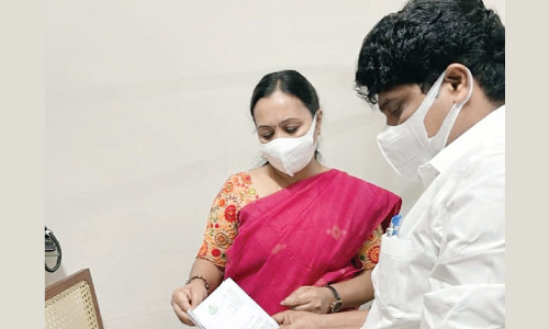 ആ​രോ​ഗ്യ​മേ​ഖ​ല​യി​ലെ പ്ര​ശ്‌​ന​ങ്ങ​ള്‍: ടി. ​സി​ദ്ദീ​ഖ്​ എം.​എ​ല്‍.​എ മ​ന്ത്രി​ക്ക്​ നി​വേ​ദ​നം ന​ൽ​കി