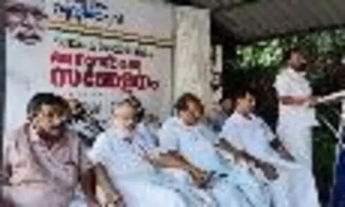 കേന്ദ്രത്തിലെ ഫാസിസ്റ്റ് സർക്കാർ താഴെ ഇറങ്ങുന്ന കാലം വിദൂരമല്ല -ടി.എൻ പ്രതാപൻ