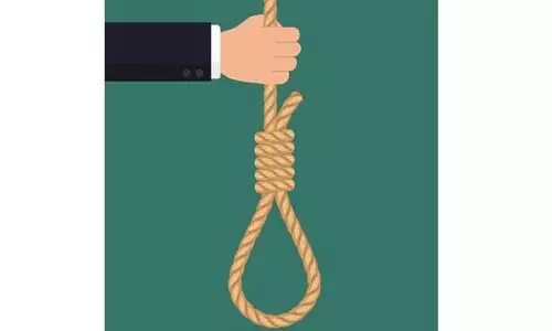 പ്ര​വാ​സി​ക​ളു​ടെ ആ​ത്​​മ​ഹ​ത്യ  വീ​ണ്ടും കൂ​ടു​ന്നു