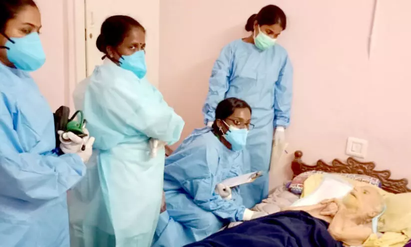 കണ്ണില്ലാത്ത ക്രൂരത; അമൃതാനന്ദമയി മഠത്തിൽ അന്തേവാസിയായിരുന്ന അമേരിക്കൻ സ്വദേശി കോവളത്ത് ഉറുമ്പരിച്ച നിലയിൽ കണ്ണില്ലാത്ത ക്രൂരത; അമൃതാനന്ദമയി മഠത്തിൽ അന്തേവാസിയായിരുന്ന അമേരിക്കൻ സ്വദേശി കോവളത്ത് ഉറുമ്പരിച്ച നിലയിൽ