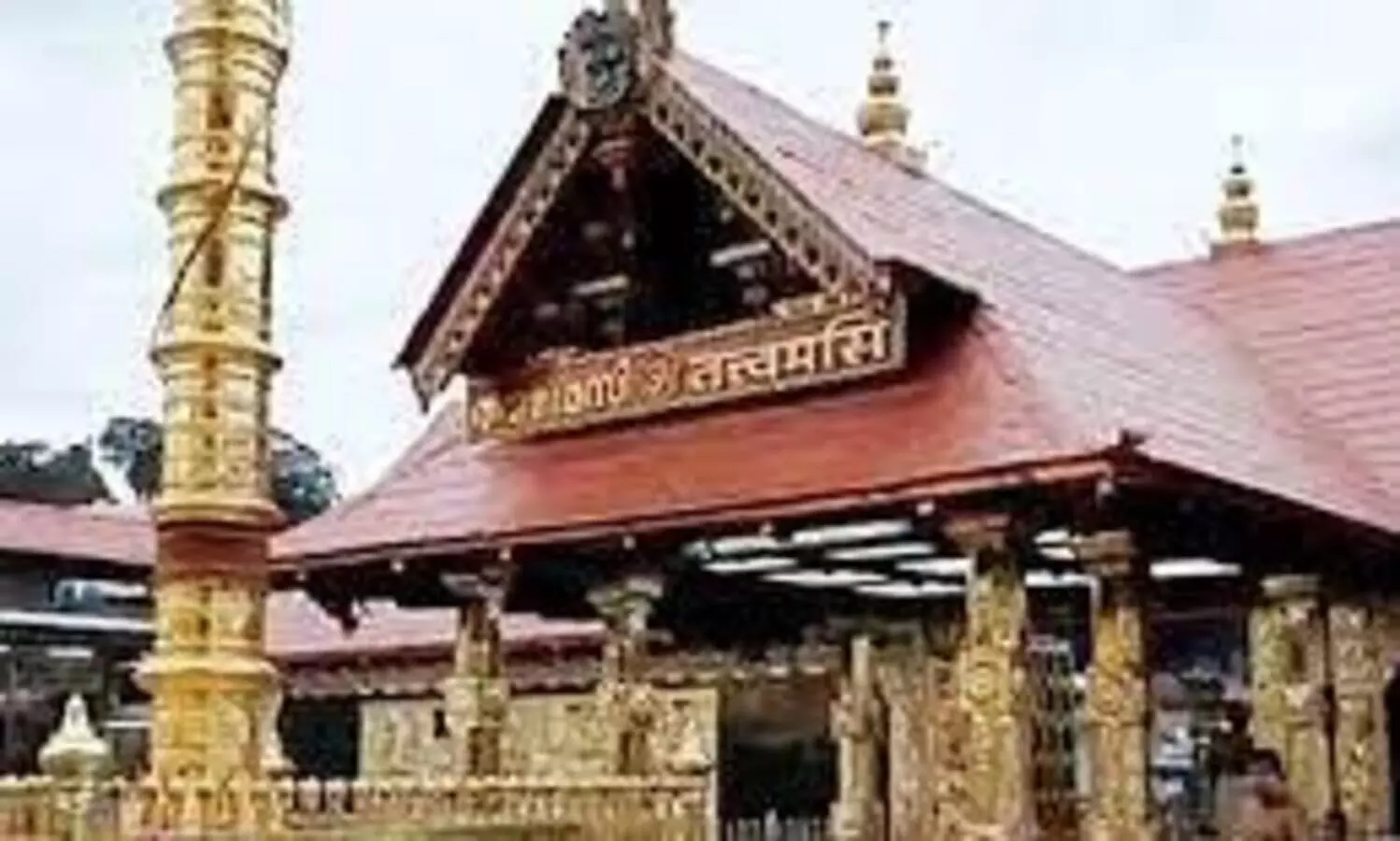 ശബരിമല തീര്‍ഥാടകര്‍ സഞ്ചരിച്ചിരുന്ന കാര്‍ അപകടത്തില്‍പെട്ടു