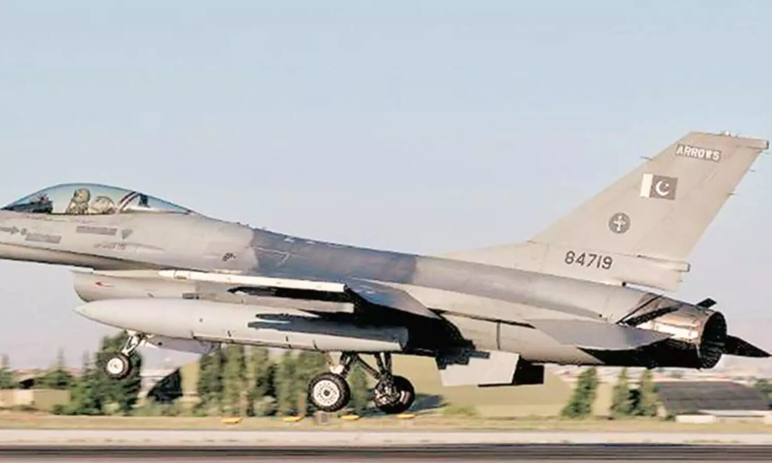 എ​ഫ്​-16 വി​മാ​നം വെ​ടി​വെ​ച്ചി​​ട്ടെ​ന്ന വാ​ദം ത​ള്ളി പാ​കി​സ്​​താ​ൻ