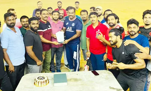 ഇ.​പി. മ​ര​ക്കാ​ർ​ക്ക് യാ​ത്ര​യ​യ​പ്പ്