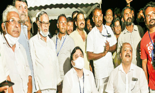 Vengaras sports to world map