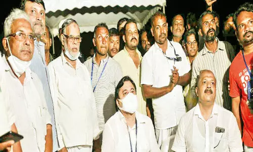 Vengaras sports to world map