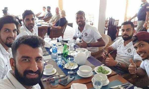 ഇന്ത്യൻ ക്രിക്കറ്റ്​ ടീം മെനു; ബീ​ഫും പ​ന്നി​യി​റ​ച്ചി​യും പാ​ടി​ല്ല; ഹ​ലാ​ൽ ഭ​ക്ഷ​ണം മാ​ത്രം