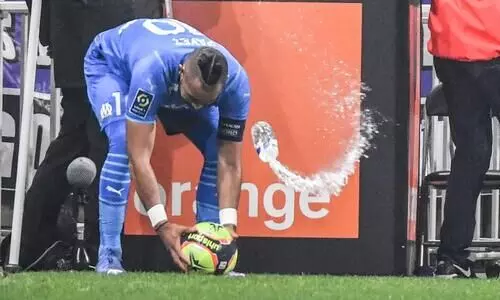 താരത്തിന്​ കുപ്പിയേറ്​; ഫ്രഞ്ച്​ ലീഗ്​ മത്സരം ഉ​പേക്ഷിച്ചു