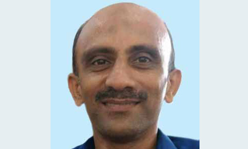 ഇ​രു​ച​ക്ര​വാ​ഹ​ന​ങ്ങ​ൾ കൂ​ട്ടി​യി​ടി​ച്ച് ഗൃഹനാഥൻ​ മ​രി​ച്ചു