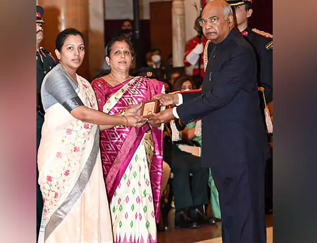 ഗൽവാൻ ഹീറോ കേണൽ സന്തോഷ് ബാബുവിന് മഹാവീർ ചക്ര ഗൽവാൻ ഹീറോ കേണൽ സന്തോഷ് ബാബുവിന് മഹാവീർ ചക്ര