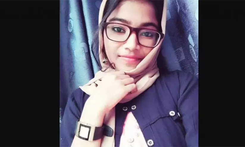 Moofiya Parveen Moofiya Parveen