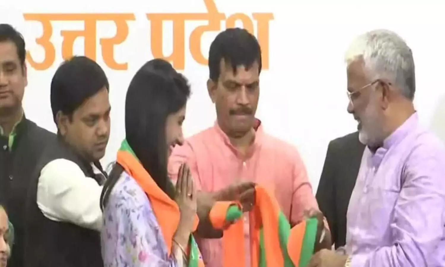 യു.പിയിൽ വിമത കോൺഗ്രസ് എം.എൽ.എ ബി.ജെ.പിയിൽ ചേർന്നു