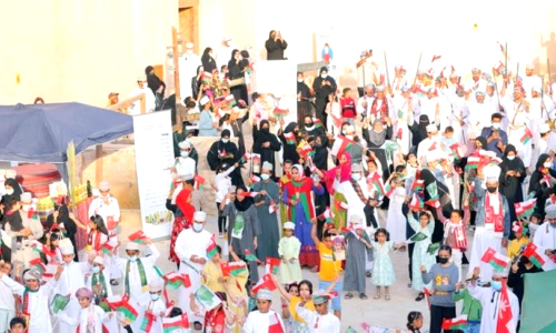 ദേശീയദിനം: ഉത്സവച്ഛായയിൽ നിസ്​വ കോട്ടയും പരിസരവും