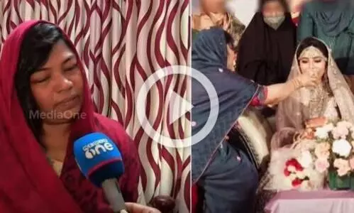 അവള്‍ മാനസികരോഗിയാണെന്ന് സിഐ പറഞ്ഞു -മോഫിയയുടെ മാതാവ്