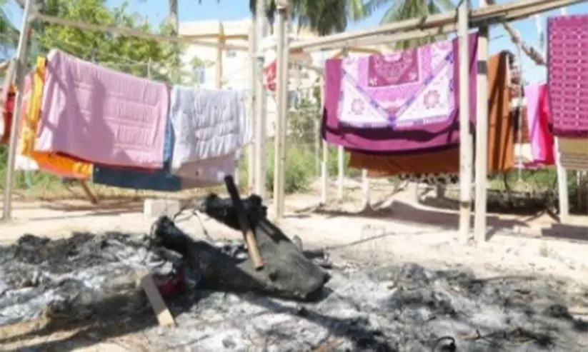 അ​ന​ധി​കൃ​ത അ​ല​ക്കു​ കേ​ന്ദ്രം; വി​ദേ​ശി​ക​ളെ അ​റ​സ്​​റ്റ്​ ചെ​യ്​​തു