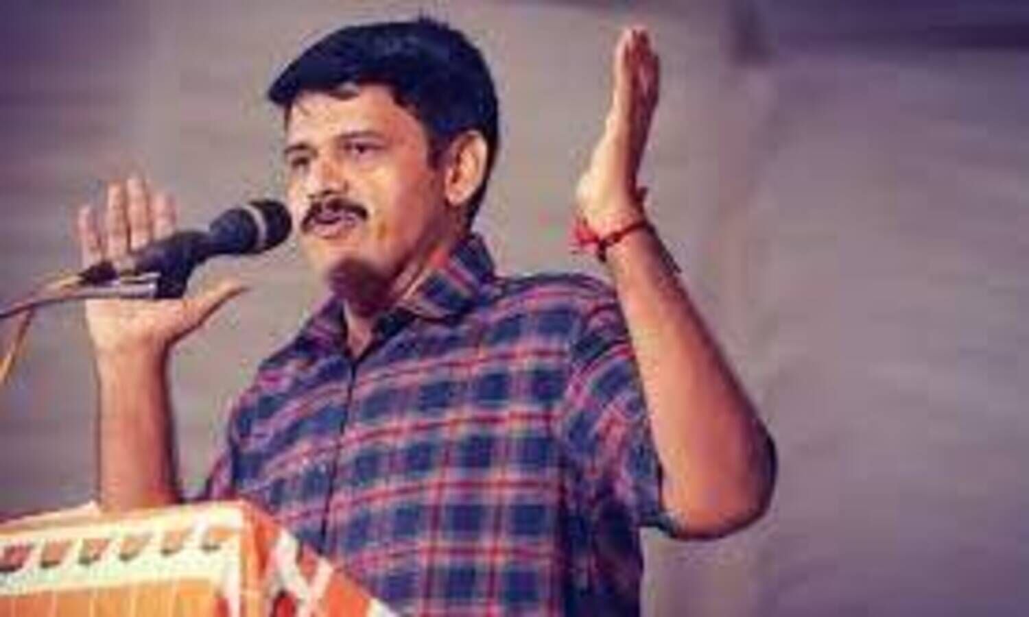 സന്ദീപ്​ വാര്യറുടെ വീട്ടുവളപ്പിൽ കയറിയ അപരിചിതനെ പൊലീസ് പിടികൂടി