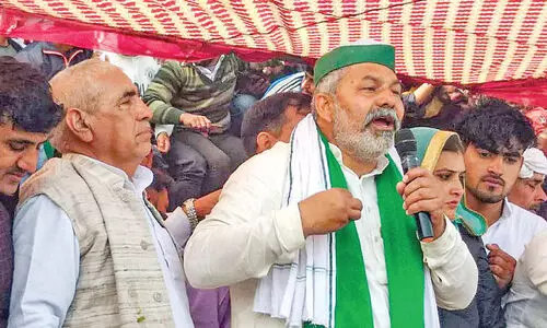 rakesh tikait speaking