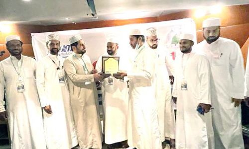 സി.​എ​ച്ച്. അ​ബ്​​ദു​ന്നാ​സ​റി​ന് എ​സ്.​ ​െഎ.സി യാ​ത്ര​യ​യ​പ്പ് ന​ൽ​കി