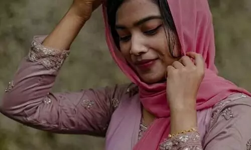 മൊഫിയയുടെ ആത്മഹത്യ: പ്രതികളുമായി തെളിവെടുത്തു