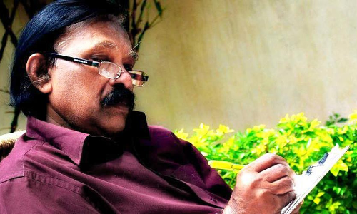 പവനരച്ചെഴുതിയ പാട്ടുകാരൻ