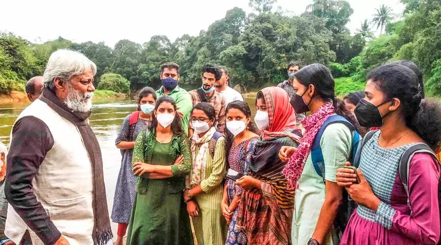 കേരളത്തിലെ പുഴകളിൽ തടയണകൾ അനാവശ്യം –ഡോ. രാജേന്ദ്ര സിങ് കേരളത്തിലെ പുഴകളിൽ തടയണകൾ അനാവശ്യം –ഡോ. രാജേന്ദ്ര സിങ്