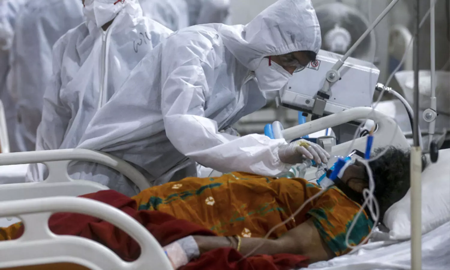 കേരളത്തിൽ ഏഴ്​ ദിവസം ക്വാറൻറീൻ, ആർ.ടി.പി.സി.ആർ; ഒമൈക്രോണ്‍ ജാഗ്രതയിൽ കേരളവും