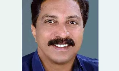 ത​ളി​പ്പ​റ​മ്പിലെ വിഭാഗീയത; കോമത്ത് മുരളീധരനെ സി.പി.എമ്മിൽനിന്ന്​ പുറത്താക്കി