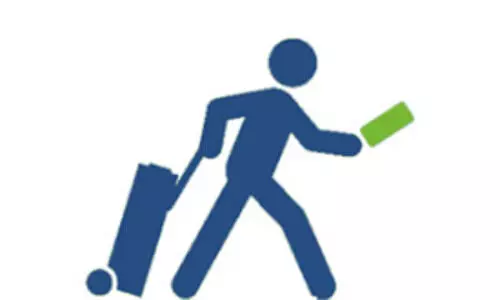 പ്രവാസികളുടെ അവധി അനിശ്ചിതത്വത്തിലാക്കി ഒമൈക്രോൺ