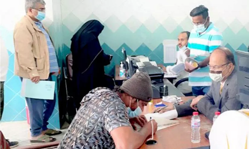 ഇ​ന്ത്യ​ൻ കോ​ൺ​സു​ലേ​റ്റ്​ സേ​വ​നം വീ​ട്ടു​പ​ടി​ക്ക​ലേ​ക്ക്