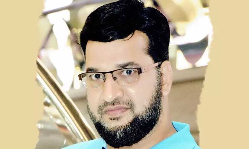 മരുഭൂമിയിൽ മാലാഖയെപ്പോലെ അയാൾ... മരുഭൂമിയിൽ മാലാഖയെപ്പോലെ അയാൾ...