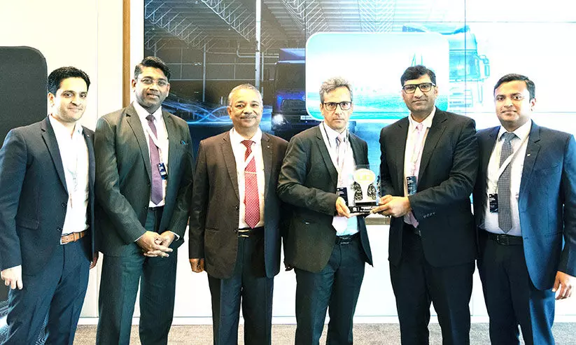 യു​ഡി ട്ര​ക്​​സ്​ അ​വാ​ർ​ഡ്​ വൈ.​കെ.​എ ഹെ​വി   എ​ക്യു​പ്‌​മെൻറ്​ ഡി​വി​ഷ​ൻ