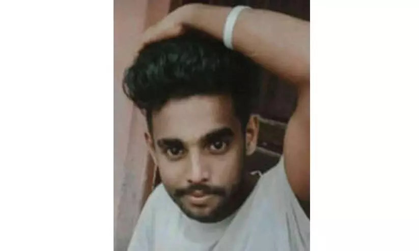 യുവാവ് കിടപ്പ് മുറിയിൽ തൂങ്ങി മരിച്ച നിലയിൽ