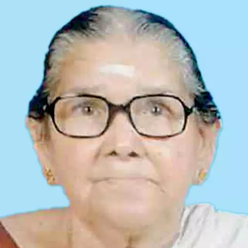 ക​മ​ലം അ​മ്മ