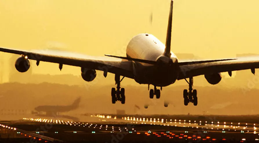 ഒ​​മി​ക്രോ​ൺ പ്ര​വാ​സി​ക​ളു​ടെ നാ​ട്ടി​ലേ​ക്കു​ള്ള   യാ​ത്ര വീ​ണ്ടും ആ​ശ​ങ്ക​യി​ൽ