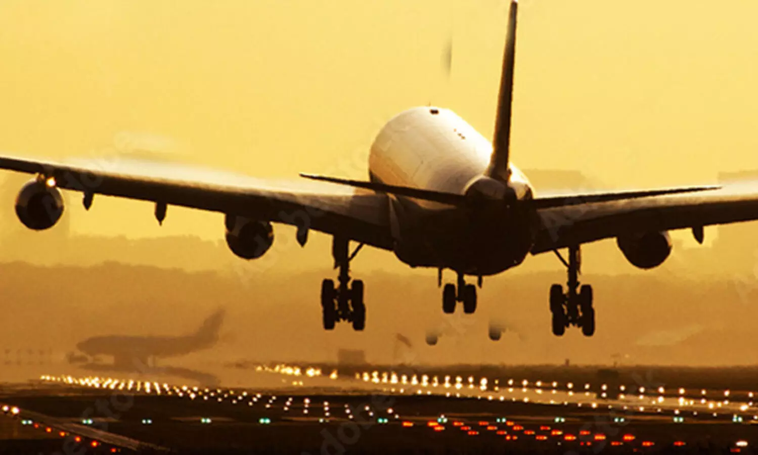 ഒ​​മി​ക്രോ​ൺ പ്ര​വാ​സി​ക​ളു​ടെ നാ​ട്ടി​ലേ​ക്കു​ള്ള   യാ​ത്ര വീ​ണ്ടും ആ​ശ​ങ്ക​യി​ൽ