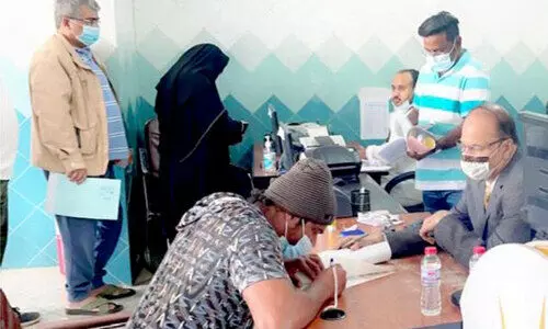 ഇ​ന്ത്യ​ൻ കോ​ൺ​സു​ലേ​റ്റ്​ സേ​വ​നം വീ​ട്ടു​പ​ടി​ക്ക​ലേ​ക്ക്