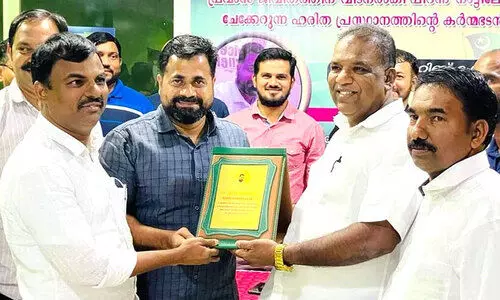 ജാ​ഫ​ര്‍ മ​ങ്ക​ര​ക്ക്​ കെ.​എം.​സി.​സി യാ​ത്ര​യ​യ​പ്പ്