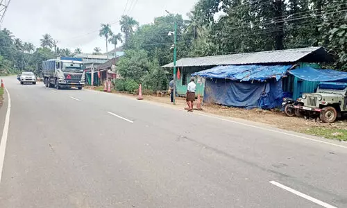 ആര്യങ്കാവ് അതിർത്തി വഴി ലഹരി വസ്തുക്കളുടെ കടത്ത് തടയാൻ നടപടിയില്ല ആര്യങ്കാവ് അതിർത്തി വഴി ലഹരി വസ്തുക്കളുടെ കടത്ത് തടയാൻ നടപടിയില്ല