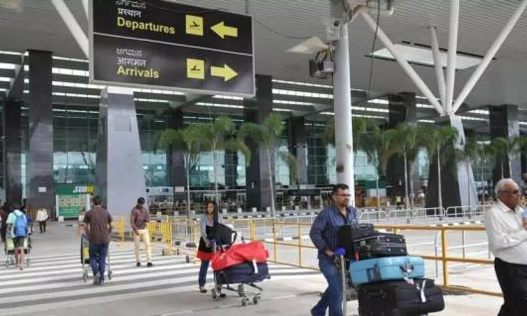 ദക്ഷിണാഫ്രിക്കയിൽ നിന്ന് ബംഗളൂരുവിലെത്തിയ ഒരാളിൽ ഡെൽറ്റയല്ലെന്ന് മന്ത്രി; സാമ്പിൾ ജനിതക പരിശോധനക്ക് അയച്ചു