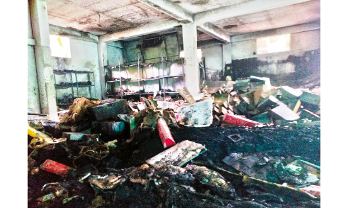 ഫറോക്ക് തുമ്പപ്പാടത്ത് തീപിടിത്തം; ഒരുകോടി രൂപയുടെ നാശനഷ്​ടം