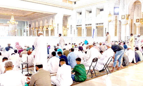 ഹ​റ​മി​ലെ​ത്തു​ന്ന​വ​ർ കൂ​ടി, സൗ​ക​ര്യം കൂ​ട്ടി