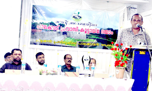 വി​ദ്യാ​ർ​ഥി​ക​ളെ അ​നു​മോ​ദി​ച്ചു