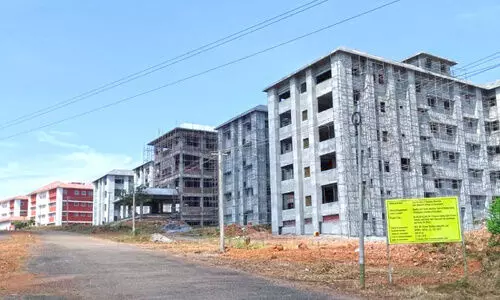 എന്നിത് പൂർത്തിയാവും...? കാസർകോട് മെഡിക്കൽ കോളജിന് തറക്കല്ലിട്ടിട്ട് നാളേക്ക് എട്ടുവർഷം