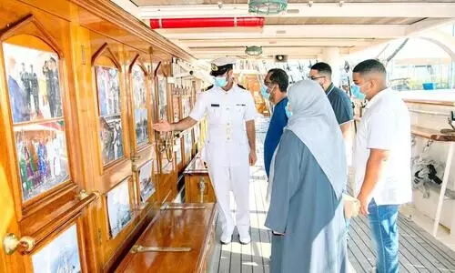 ദു​ബൈ​യി​ൽ സ​ന്ദ​ർ​ശ​ക​രു​ടെ മ​നം​ക​വ​ർ​ന്ന്​ ശ​ബാ​ബ്​ ഒ​മാ​ൻ ​ര​ണ്ട്​