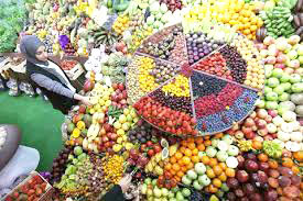 ക്ഷാമമുണ്ടാകില്ല; സാധനങ്ങൾ വാങ്ങിക്കൂേട്ടണ്ടെന്ന് അധികൃതർ ക്ഷാമമുണ്ടാകില്ല; സാധനങ്ങൾ വാങ്ങിക്കൂേട്ടണ്ടെന്ന് അധികൃതർ